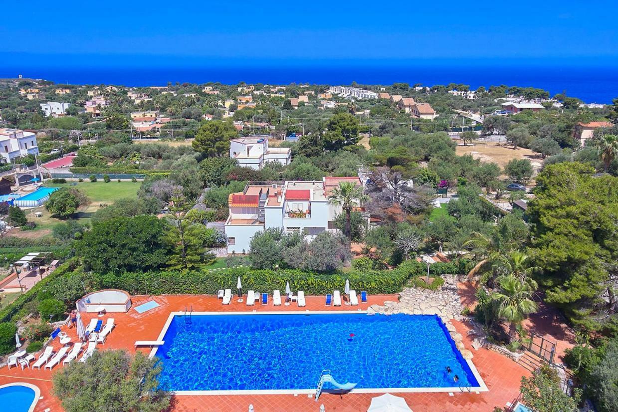 Casa Del Melograno Con Idromassaggio E Giardino Vila Terrasini Exterior foto